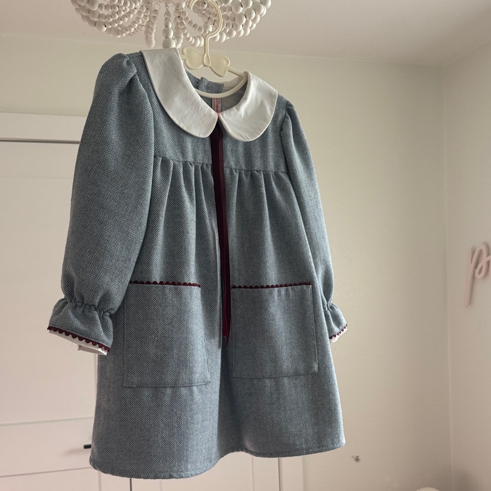 Elegant Kids Gray Dress with White Collar